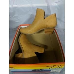 Rocket Dog Women's Bomer Autumn Pu Ankle Boot size 7 autumn ~ #162h